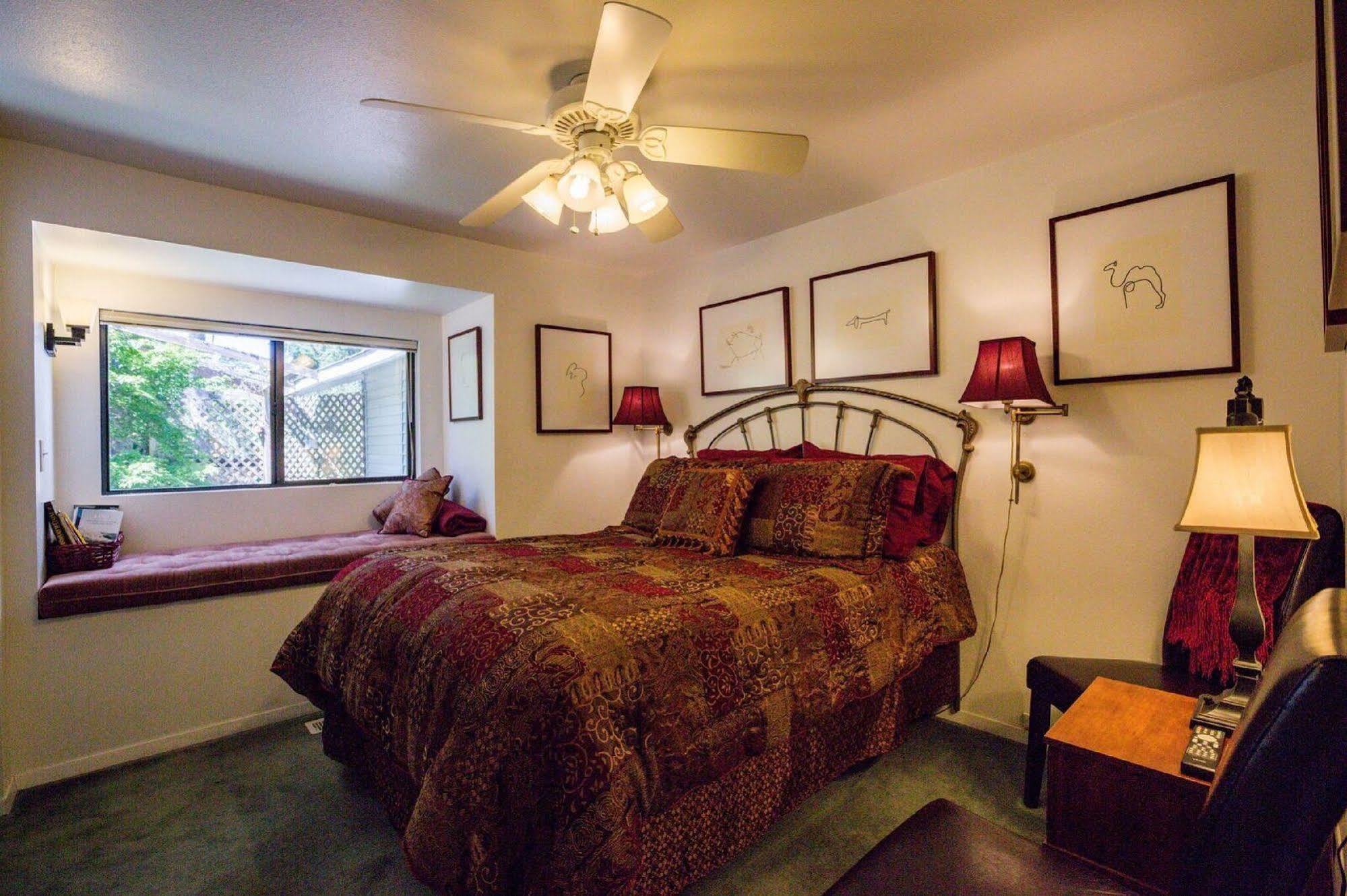 Hillside House Bed And Breakfast Friday Harbor Buitenkant foto